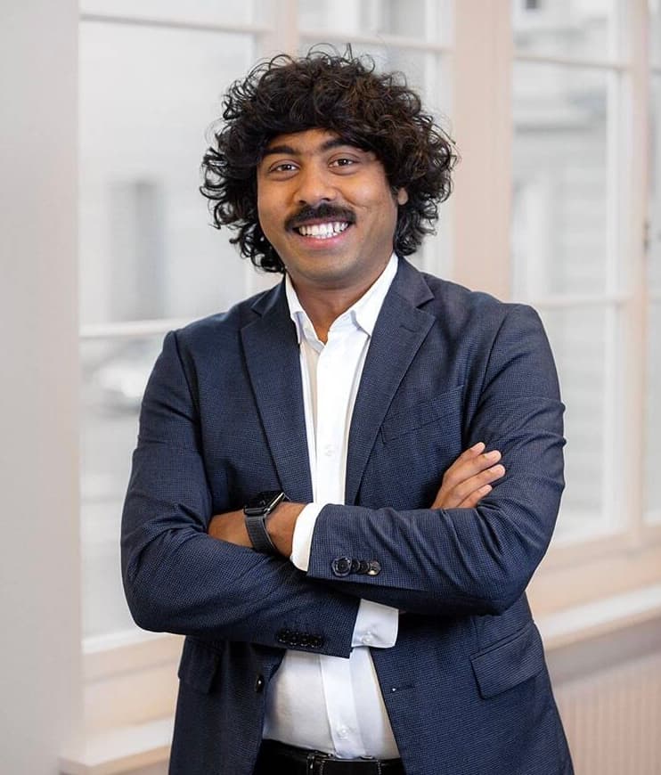 Nikunj Verma, maths and physics tutor in Basel